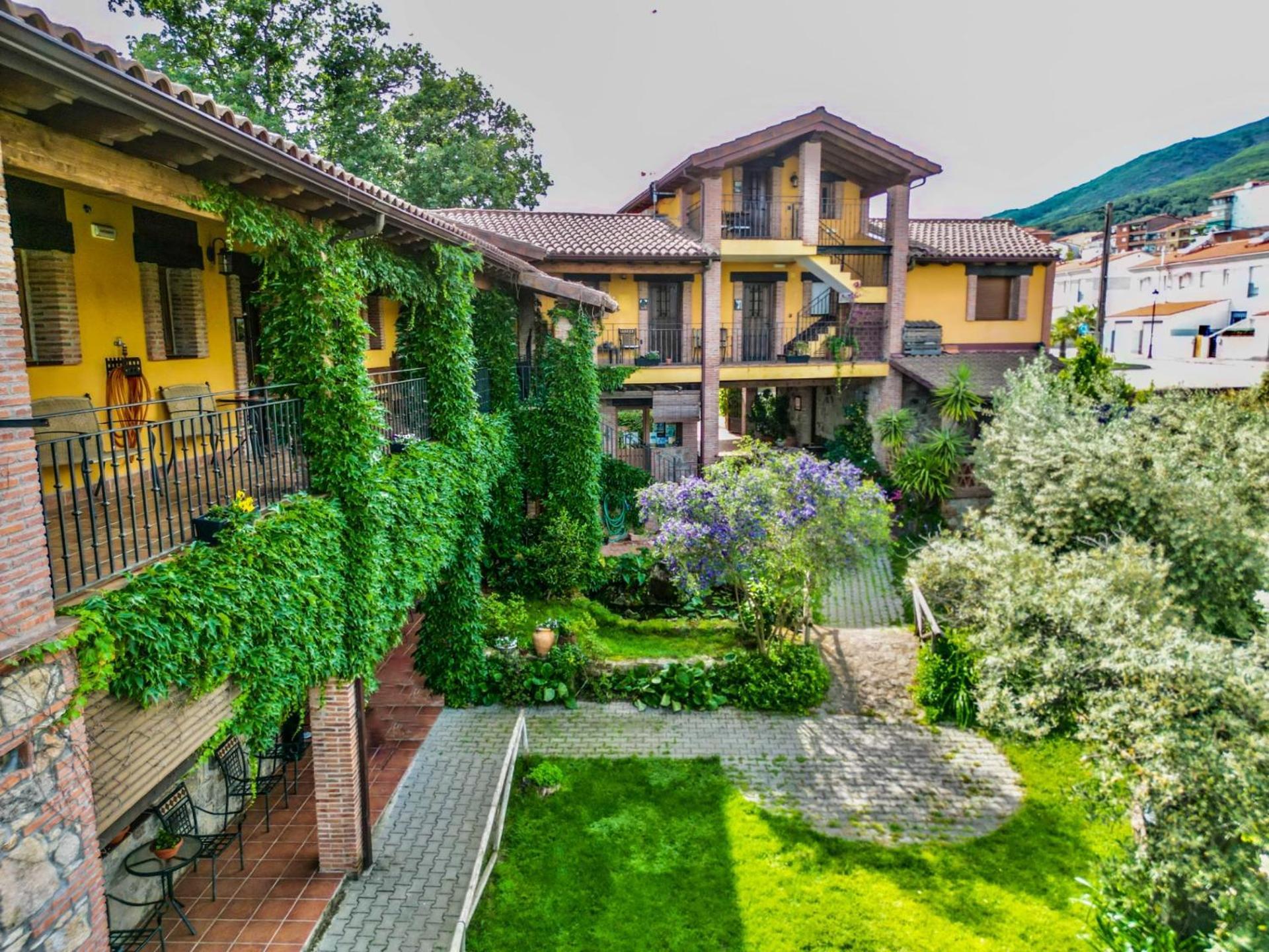 Hotel Rural La Covacha Losar De La Vera Εξωτερικό φωτογραφία